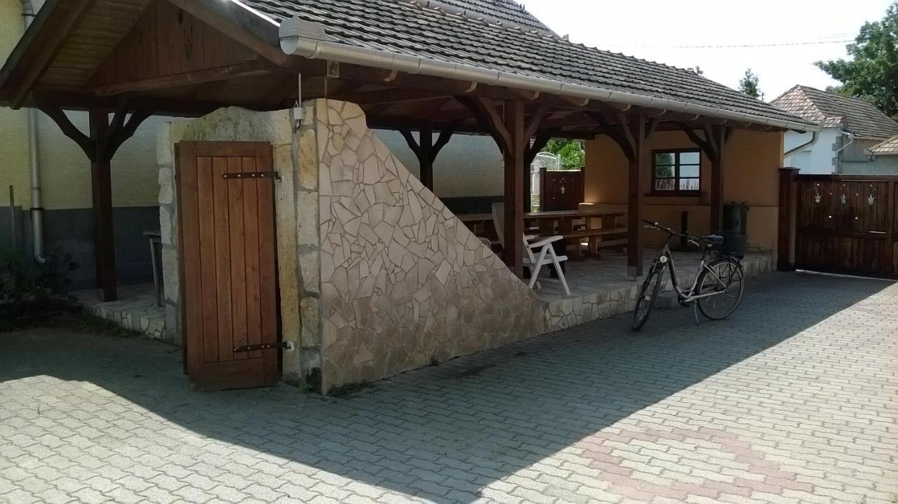 Villa Giulia Vendeghaz Verpelét Buitenkant foto