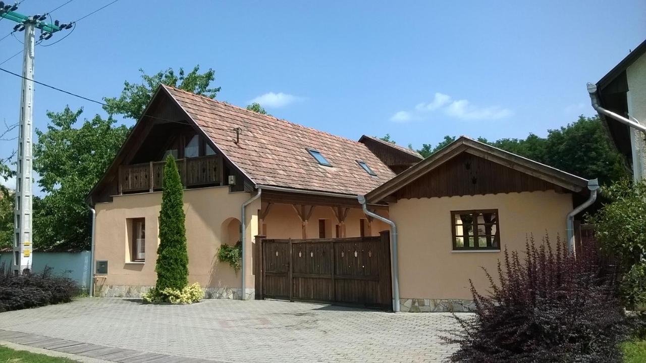Villa Giulia Vendeghaz Verpelét Buitenkant foto